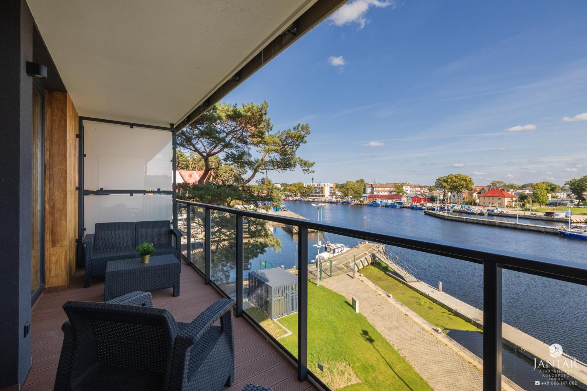 Lighthouse Mrzezyno - Jantar Apartamenty Kültér fotó
